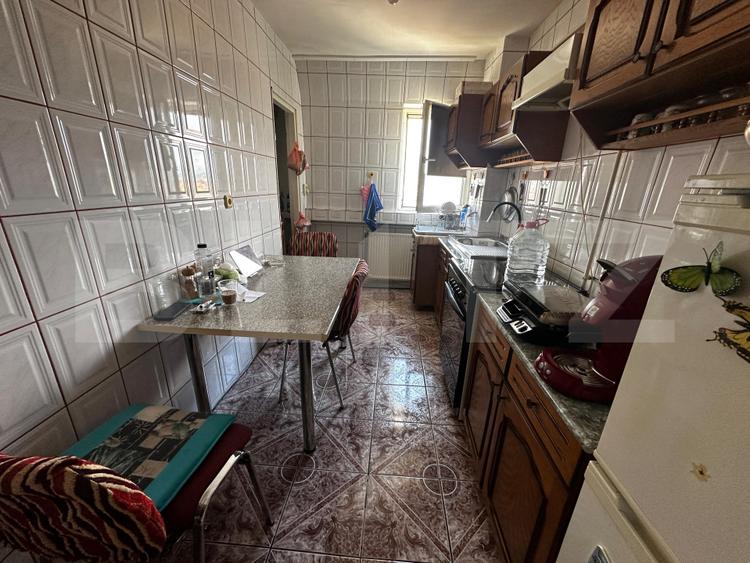 Apartament 3 camere, 82 mp, zona Cetate