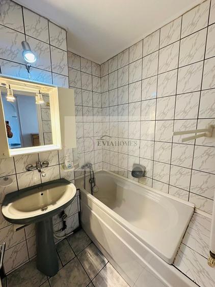 3 camere/ bloc reabilitat / Zona Liceului Onisifor Ghibu