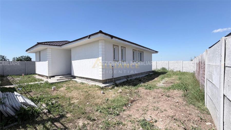 Casa Individuala - 4 camere - 3 bai - 370mp teren - 3