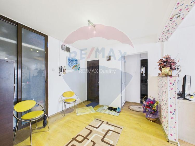 4 camere de vanzare in Rahova, la sosea, langa piata, renovat decent - 3
