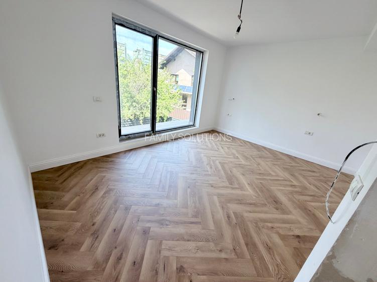 Casa moderna sector 4 P+1+M. 4 cam.Util 133mp. Terem 180mp - 11