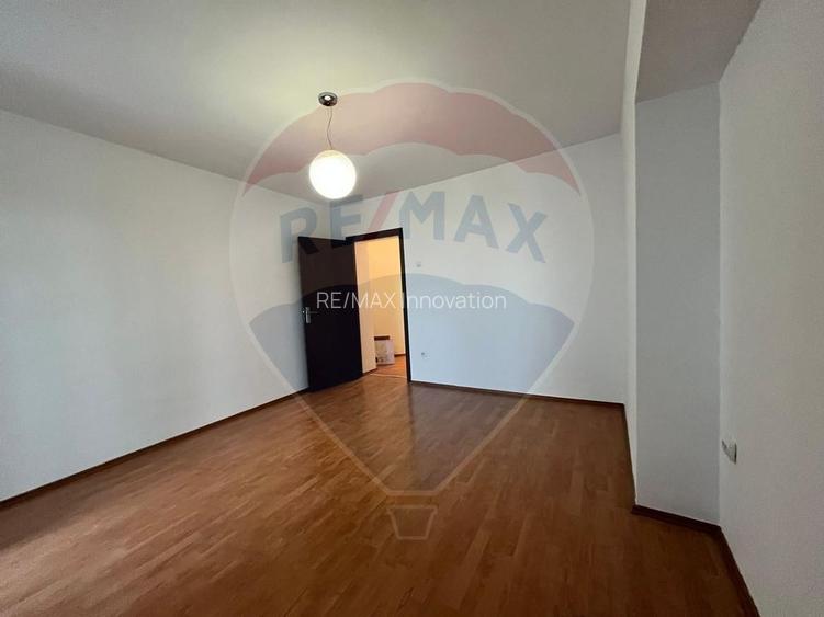 Inchiriere apartament decomandat  2 camere - 3