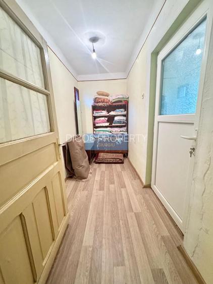 Casă de vânzare – Fdt. Rozelor - 7