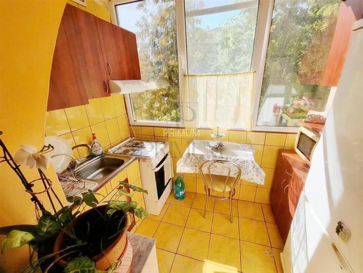 Aradului - 3 Cam - Decomandat - Boxa - Centrala Proprie - Bloc Anvelopat - ZONA - 7