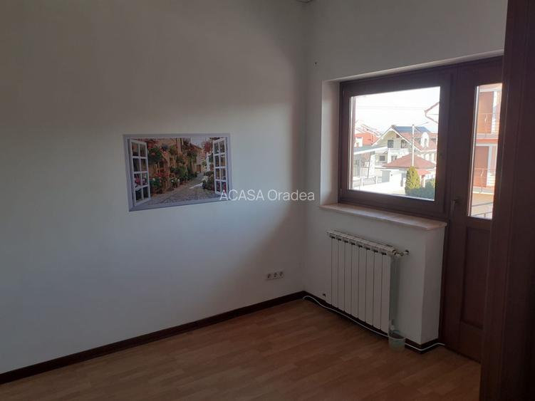 Casa insiruita, 2 dormitoare, garaj, Sanmartin. 120 000 E. Comision 0. - 12