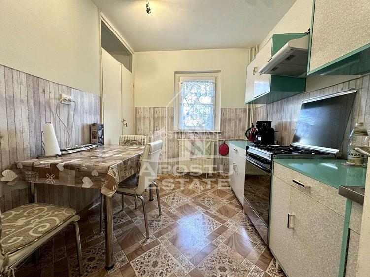 Apartament cu 3 camere, etajul 2, - 4