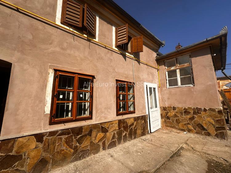 Inchiriez Casa-Vila in Jud. Brasov, Loc Cristian Muncitori ! - 5