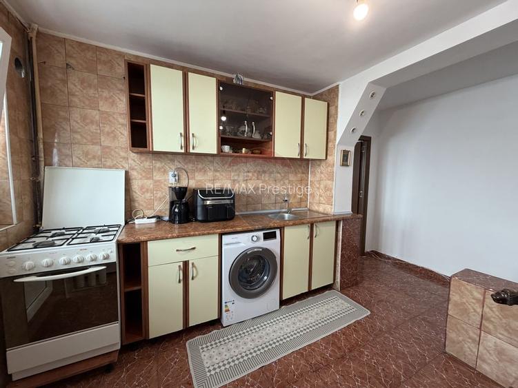 Apartament cu 3 camere de închiriat în zona Giulesti - 4