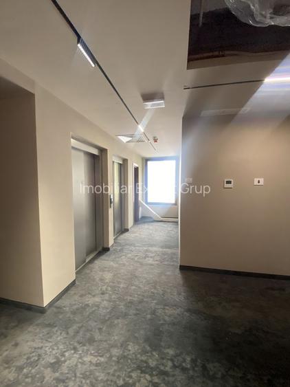 Universitate, imobil S+P+3+terasa - 14