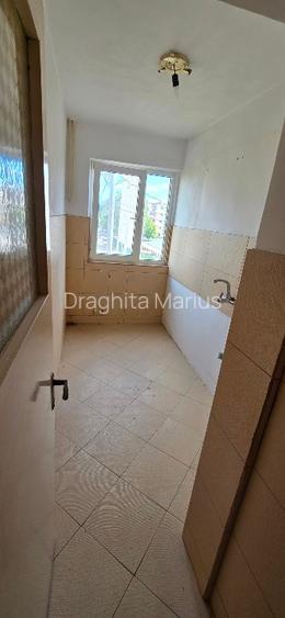 Vânzare apartament 2 camere et2 semidecomandat vis a vis de Carrefour - 9