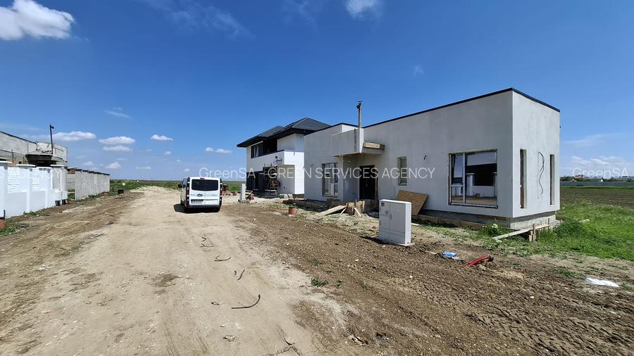 Ciutaci, str. Salciei, 800 mp, deschidere 40 ml, drum 11 ml, vile in constructie - 6