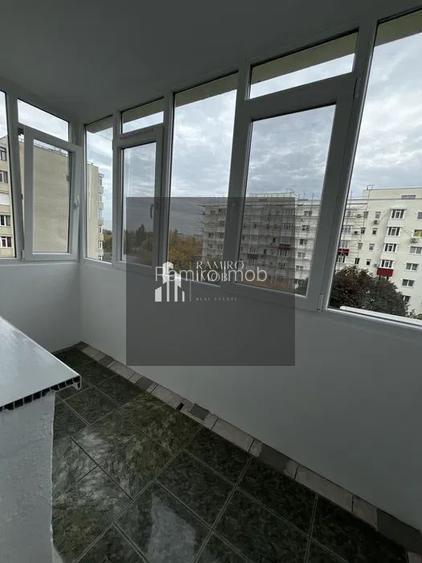 Apartament 2 camere decomandat, centrala proprie Luica Sector 4 - 5