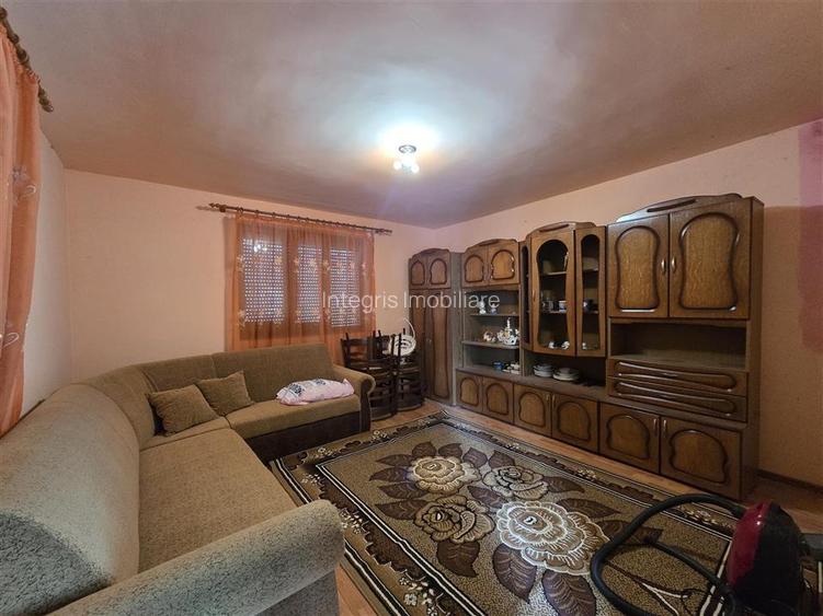 Casa cu 3 camere si anexe, sat Valea Crisului, Bratca,Bihor - 8