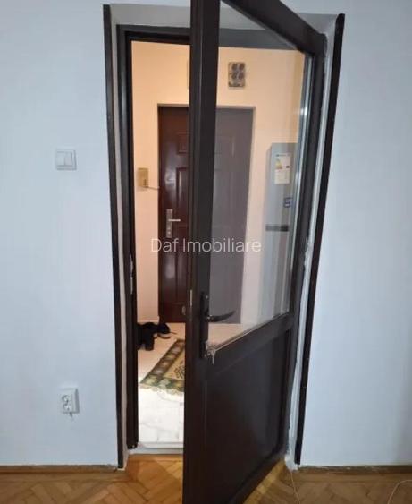 58000 euro- Garsoniera 31MP- renovata -metrou favorit - 4