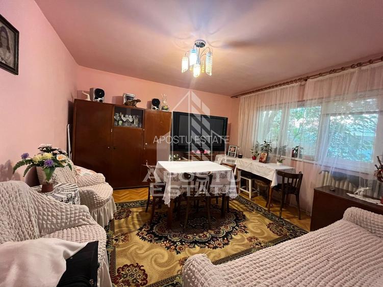 Apartament cu 3 camere, 2 bai, decomandat, parter inalt,zona Girocului - 3