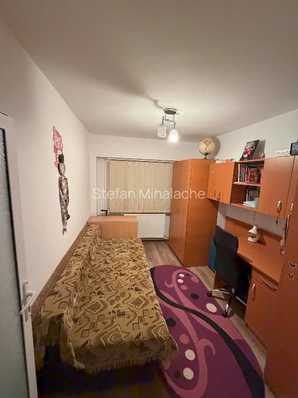De vânzare apartament 3 camere, parter, str. Belsugului - 3