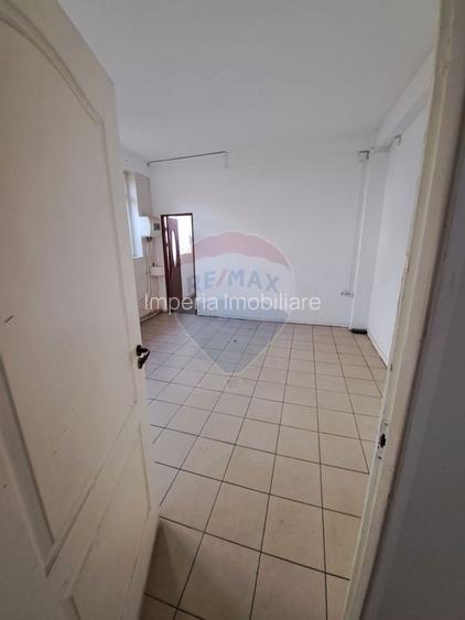Spatiu comercial de inchiriat in zona 1 Mai - 7
