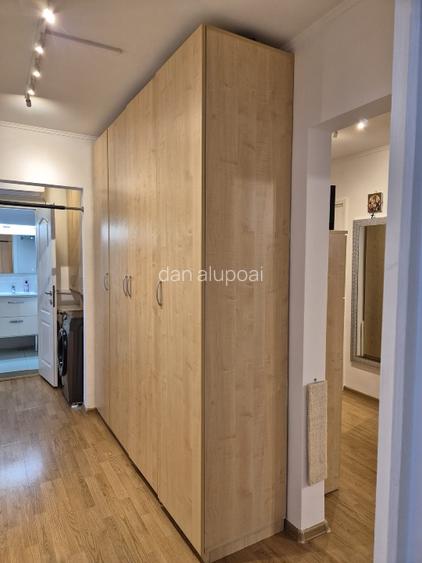 Apartament . decomandat 4 camere, cu  centrala, 2 locuri parcare - 14