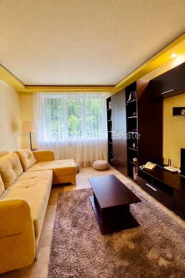 Decomandat | 65mp | 6 min. metrou 1 Decembrie 1918 - 8