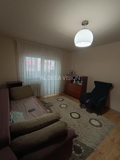 Apartament 3 camere, de vânzare, Grigorescu, str. A. Vlahuță, etaj 2/4 - 3
