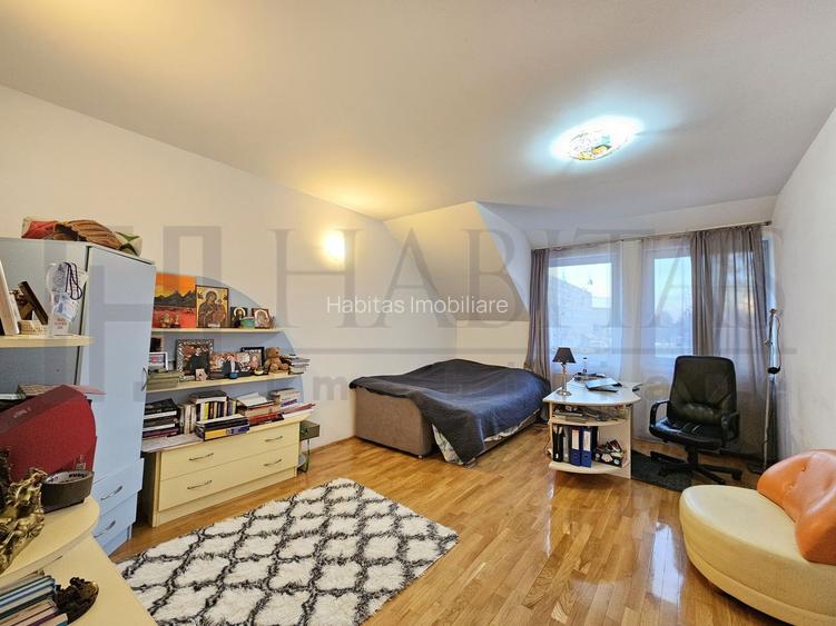 Casa cu 8 camere, dispusa pe doua nivele, Parcul Central - 23