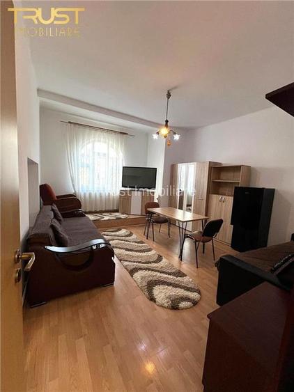 Ap o camera langa Policlinica - 2