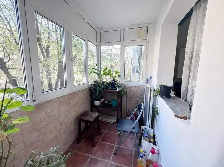 3 camere | mobilat | imobil 1983 | metrou 5 min | comision 0 - 8