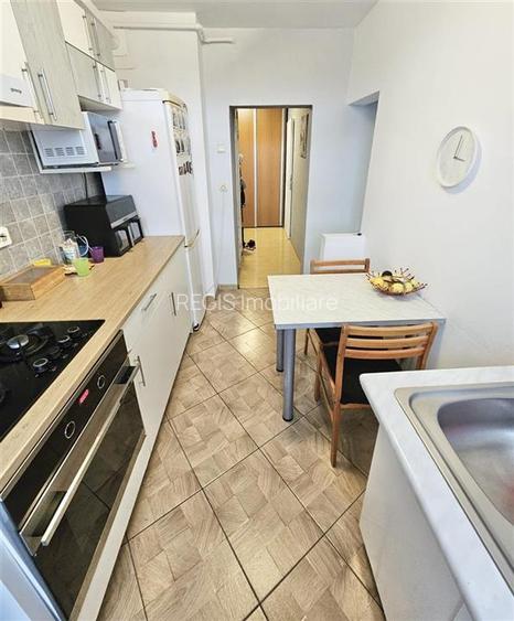 Apartament 2 camere Grivitei cu parcare si beci - 7