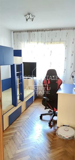 Apartament cu 3 camere etajul 1 zona Sagului - 4