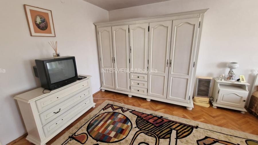 INCHIRIERE Casa individuala D + P + E + M cu 8 Camere 5 Bai 750 mp Teren CETATE - 7