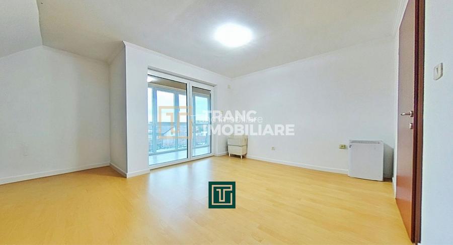 Casă impresionantă cu 15 camere, teren generos, piscină in Fantanele, Arad - 5