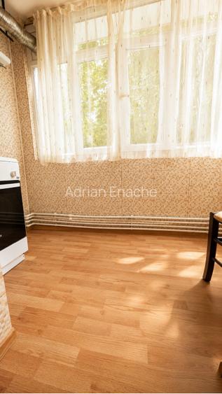 Vând apartament cu 2 camere, centrala, bloc anvelopat, termopane, parter înalt  - 6