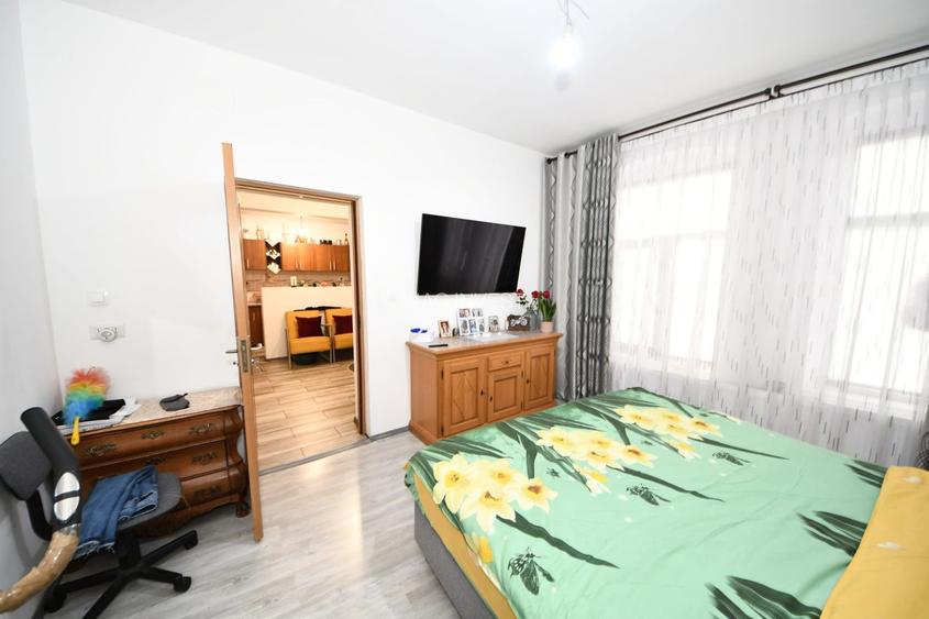 De vanzare casa cu 3 apartamente + anexa 75 mp, Comision 0% - 19