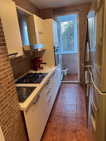 INCHIRIEZ apt 2 camere sector 4 - 7