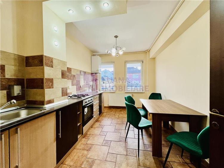 Apartament de inchiriat | 4 camere | 2 bai | Strand | - 2