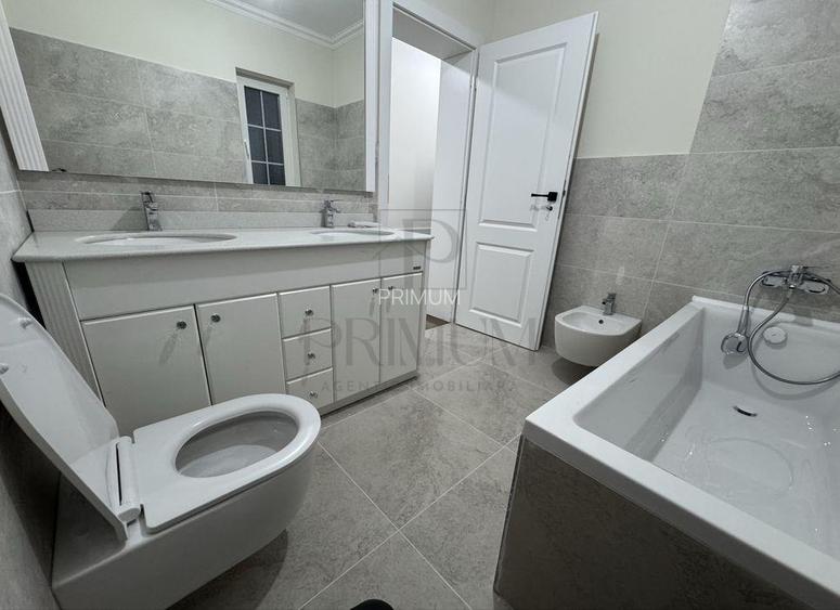 Duplex individual superb - 5 camere - zona excelenta - canalizare - despartit pr - 10