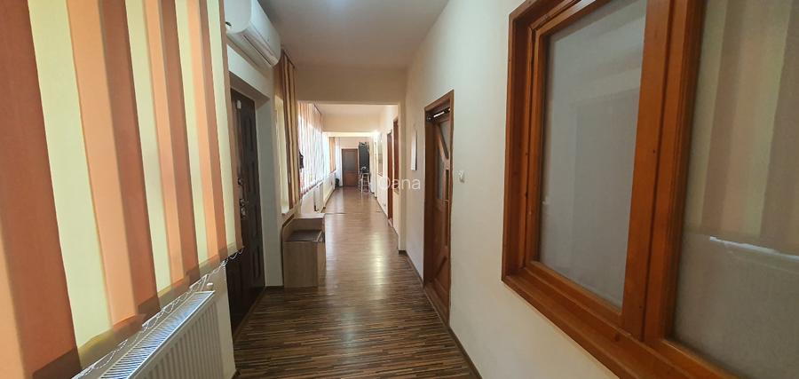 Vând casă cu  5 camere  - 16