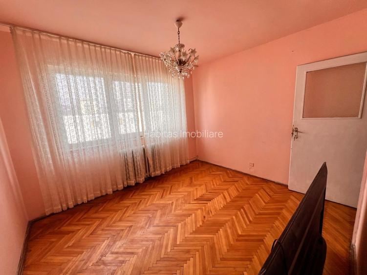 4 camere de vanzare, 81 mp, in Manastur, zona str. G. Alexandrescu - 2