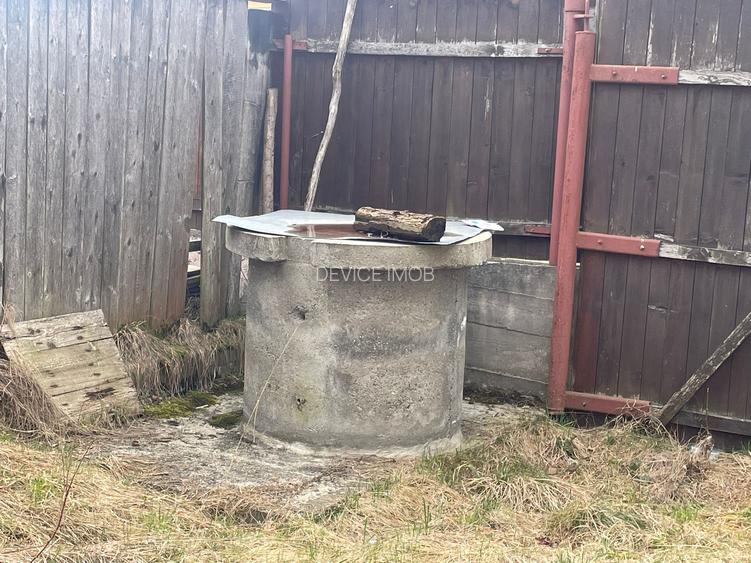 Casa veche cu sura zona linistita - 12