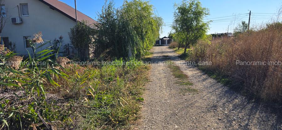 Teren intravilan pentru constructii -1000 mp-Focsani-cartier Mandresti  cu doar - 11