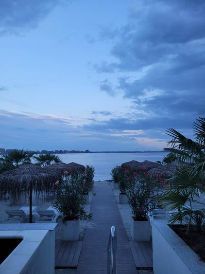 Comision 0% ! 2 camere - resort cu gym, piscina rooftop, spa -73500 Euro