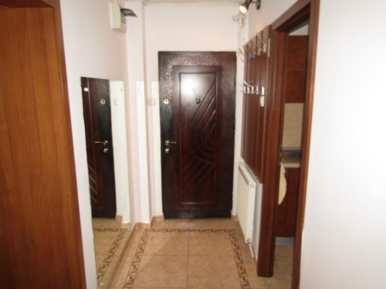 Apartament 4 camere de închiriat – Cartier Ștrand, str. Bârsei, etaj 2/4