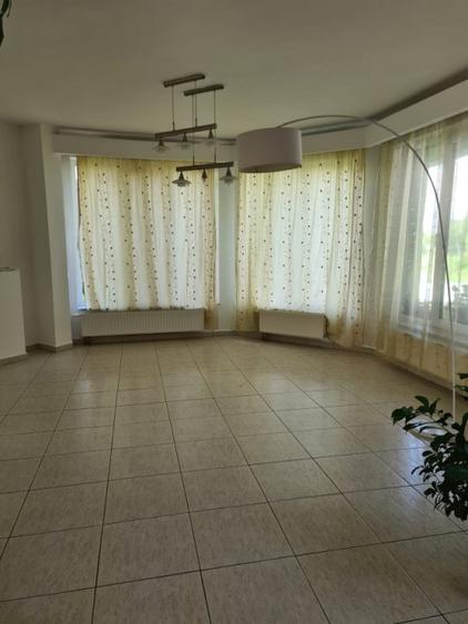Casa individuala, 325 mp, teren 6475 mp, Vetis, Satu Mare!