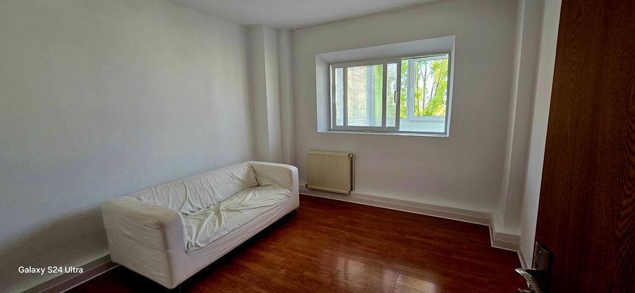 Apartament 3 camere cu centrala proprie