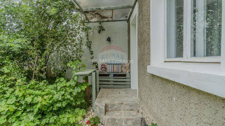 Vilă turistică de vânzare la 5 minute de CASTELUL BRAN | COMISION 0% - 41