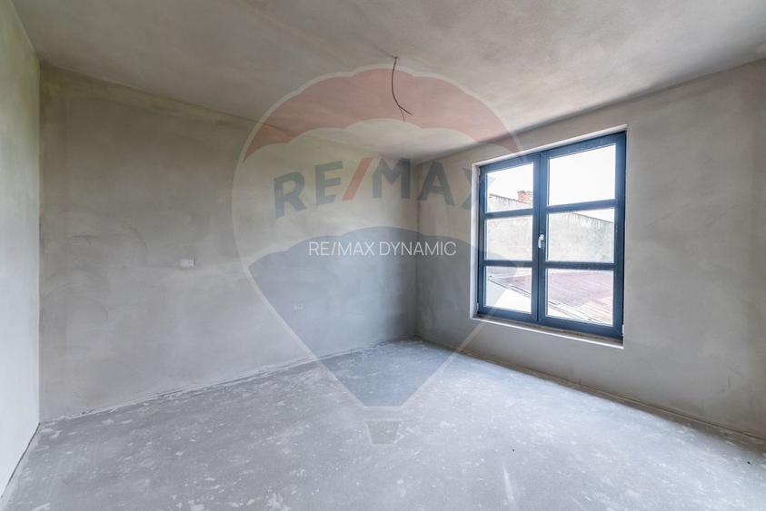 Casa într-un complex nou de 6 case înșiruite, 4 camere  zona centrala - 14