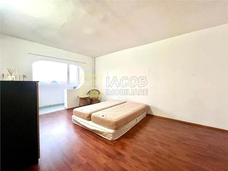 Apartament decomandat, 2 camere, etaj 3, str. Milcov , Bacau - 15