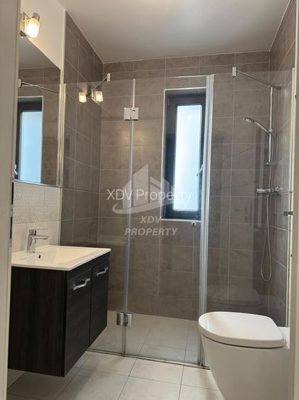 Apartament 4 camere decomandat , 2 bai, 2 balcoane,  90mpu , Parcare - 24