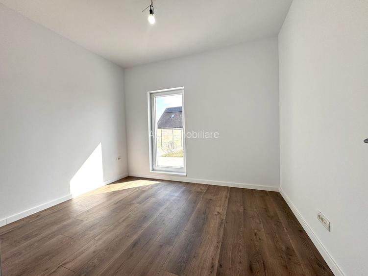 De vânzare duplex 1/2, stil cubic, despărțit prin camera tehnică, Sanandrei. - 7