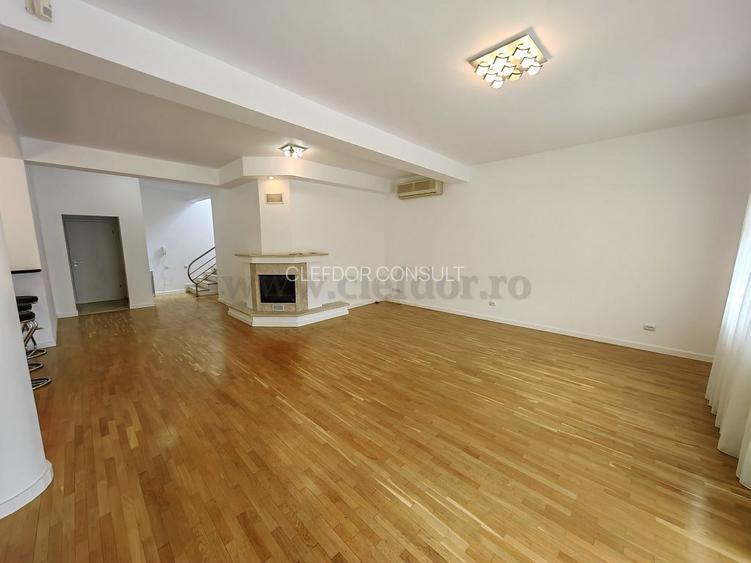 Vilă cu piscina langa British School - 5